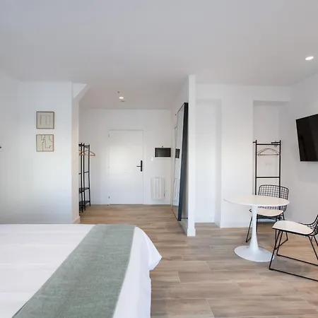 Ξενοδοχείο με διαμερίσματα Living Lofts